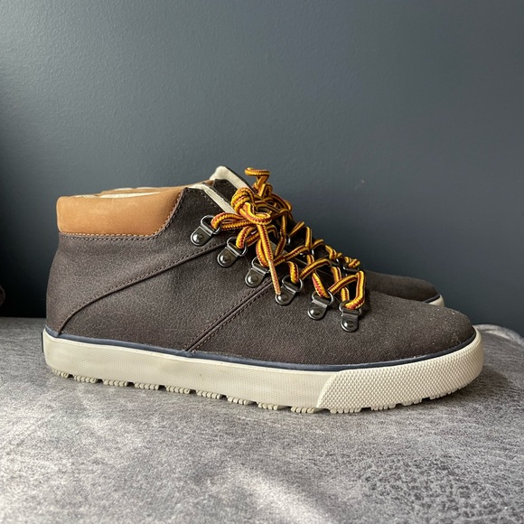 Sperry shoes - Picture 1 of 3